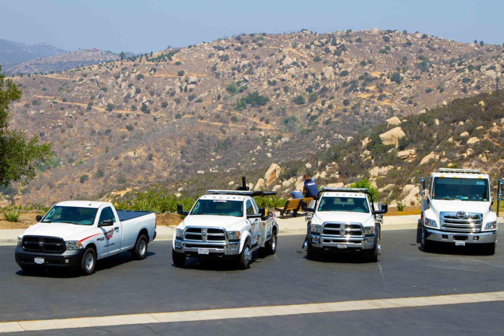 emergency towing service in Santa Ana