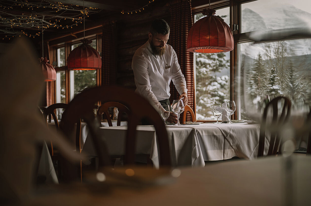 Lake Louise luxury resort
